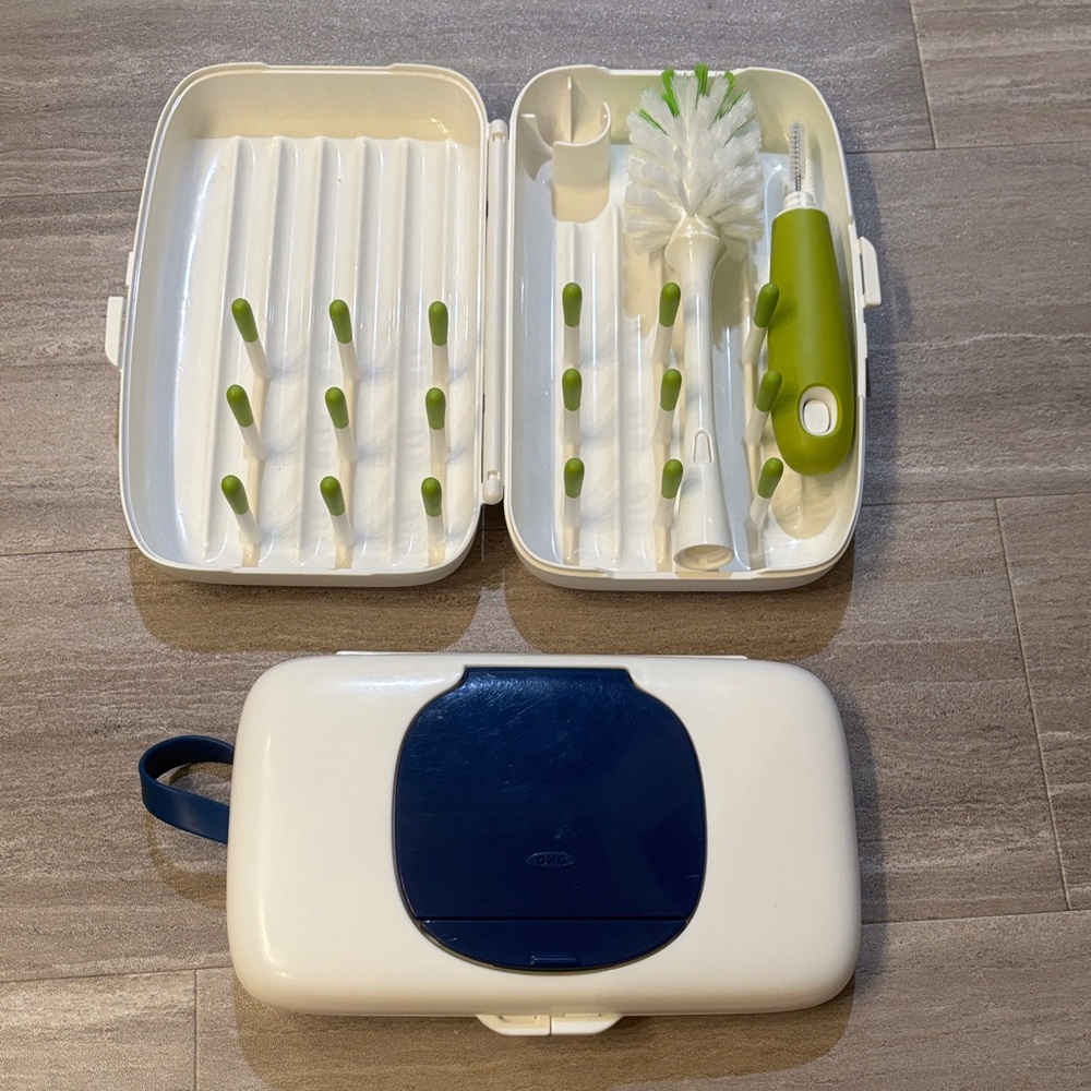 OXO Travel Baby Bottle Wash/ Drying Rack & On-the-Go Diaper Wipe Case